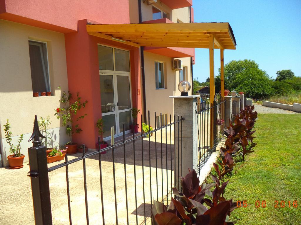 Sveti Georgi Guest House Sozopol Buitenkant foto